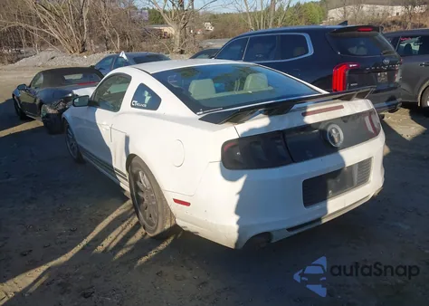 2013 Ford Mustang V6 Premium z USA, uszkodzony, nr VIN 1ZVBP8AM5D5230143